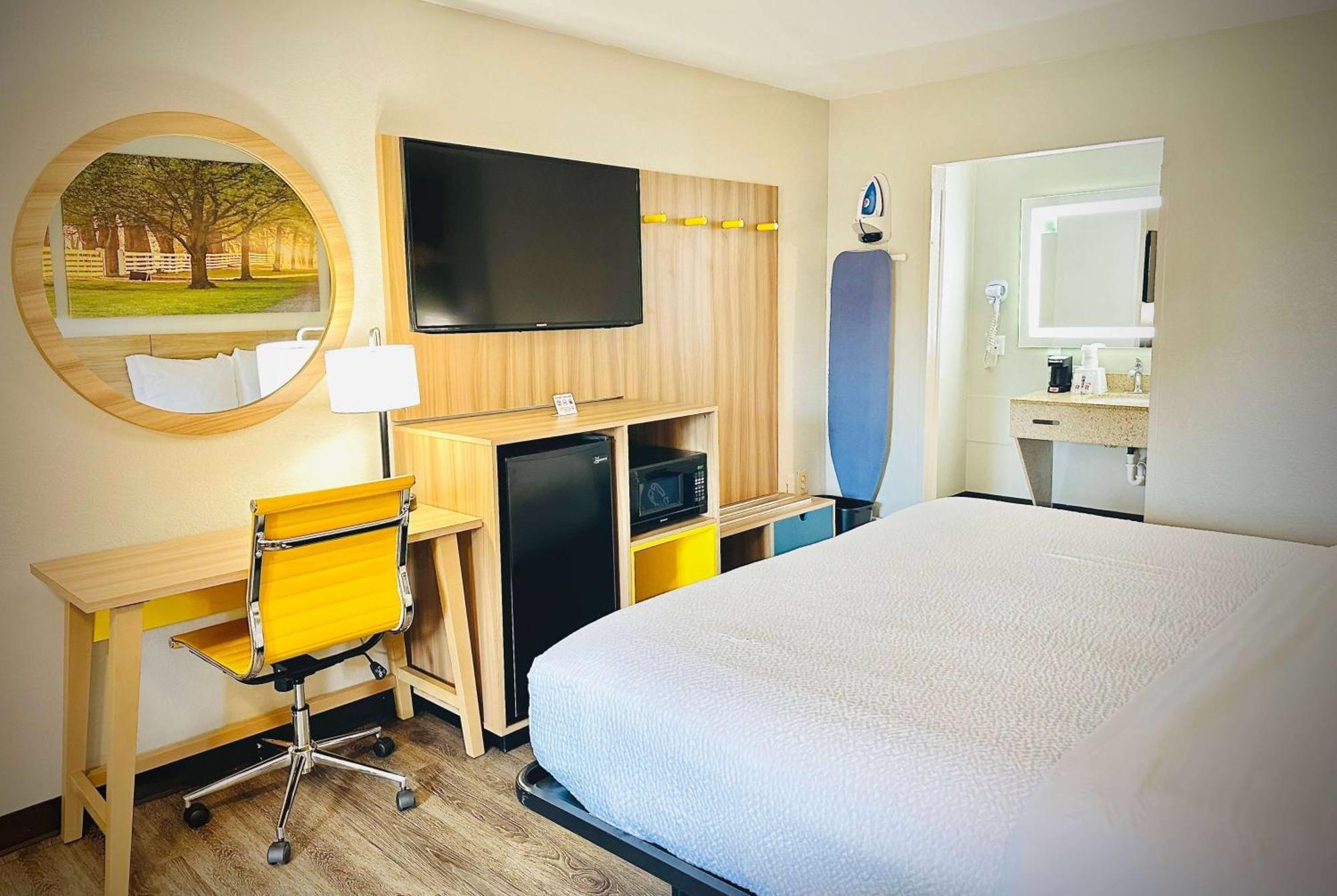 Days Inn By Wyndham Westend Alexandria,Va Washington Dc Area מראה חיצוני תמונה