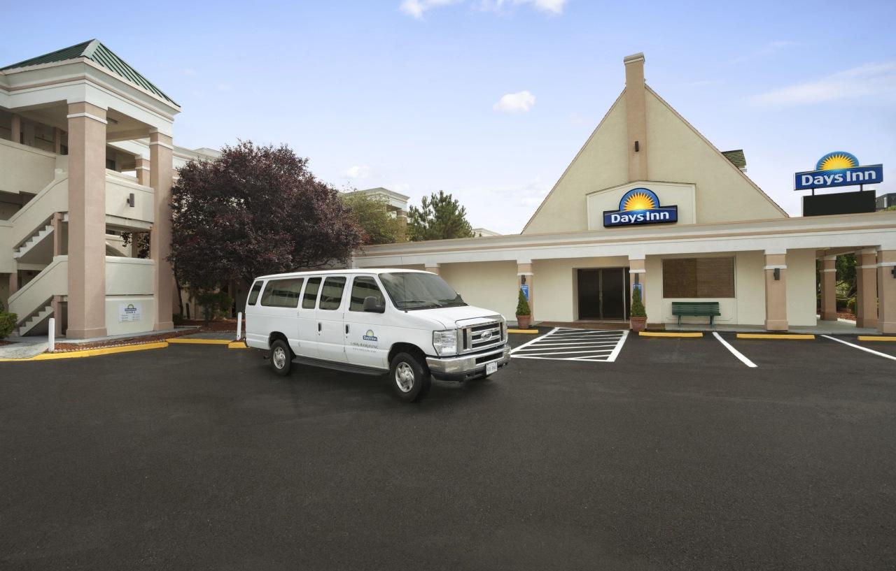 Days Inn By Wyndham Westend Alexandria,Va Washington Dc Area מראה חיצוני תמונה